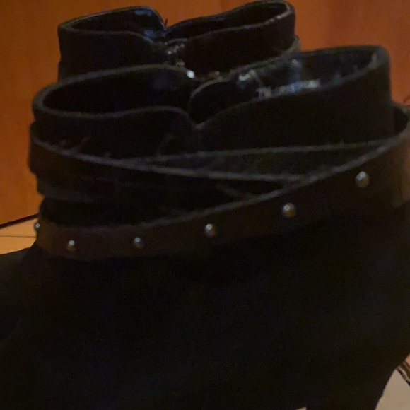 Aerosols black suede bottles with studded strap - Picture 3 of 7